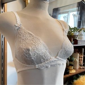 Stella McCartney white iridescent lace bra NWT